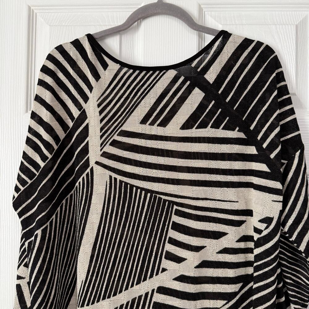 Frank Lyman Design Women's Knit Black Cream Tie Front Top Size 16 - Picture 8 of 10